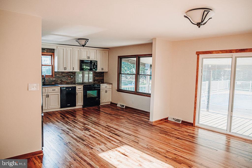 322 Parkview Road Reading, PA 19606 - Photo 12 of 62 Gallery Image 12