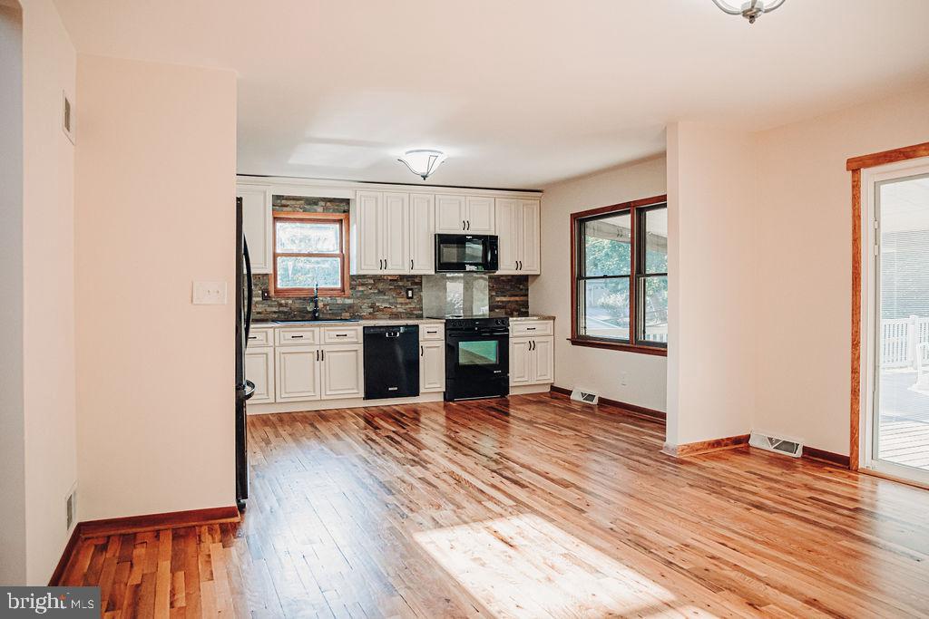 322 Parkview Road Reading, PA 19606 - Photo 13 of 62 Gallery Image 13