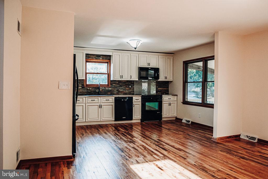 322 Parkview Road Reading, PA 19606 - Photo 14 of 62 Gallery Image 14