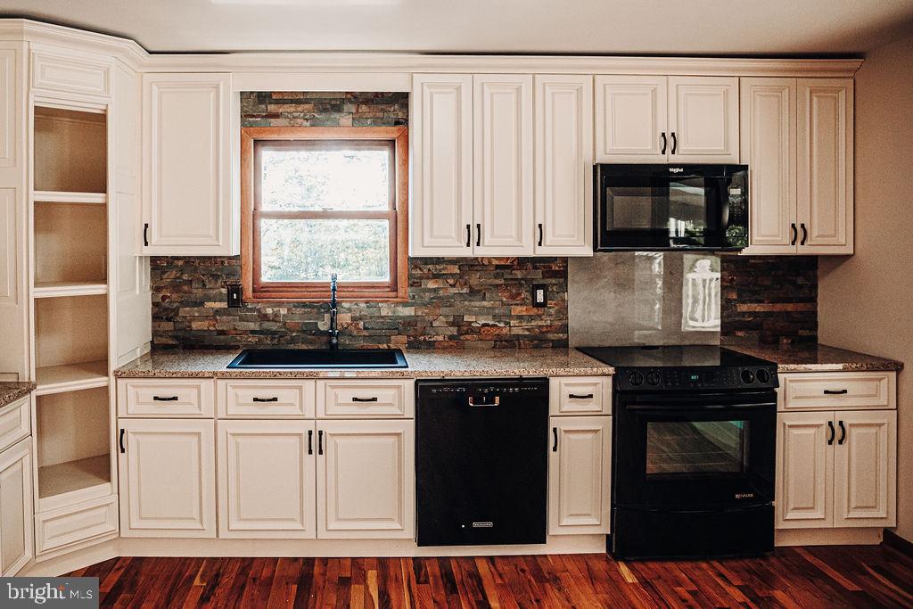 322 Parkview Road Reading, PA 19606 - Photo 19 of 62 Gallery Image 19