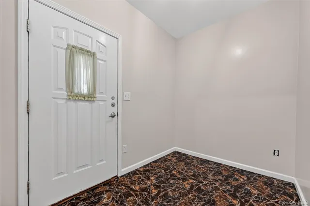 $599,000 | 4 Toltchav Way, Unit 102, Monroe, NY 10950