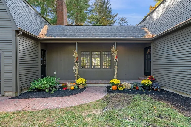 $1,575,000 | 145 Essex Street, Hamilton, MA 01982