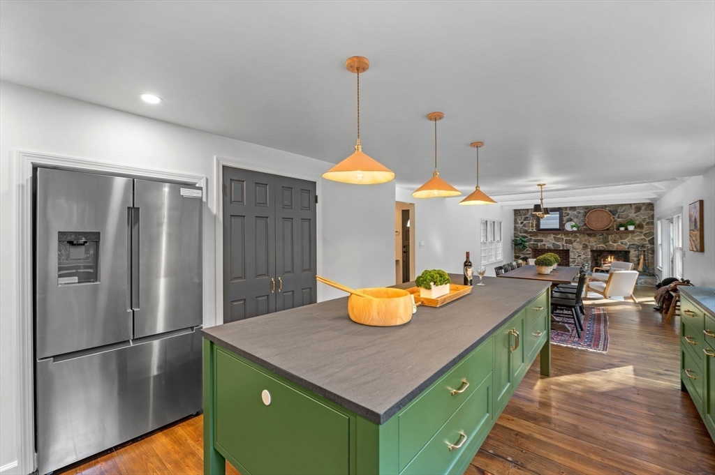 145 Essex Street Hamilton, MA 01982 - Photo 8 of 42