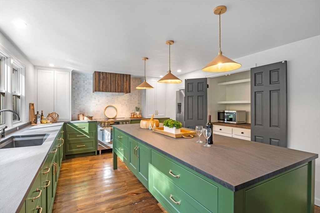 145 Essex Street Hamilton, MA 01982 - Photo 9 of 42