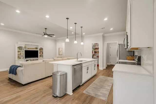 $390,000 | 124 Apollo Avenue, Freeport, FL 32439