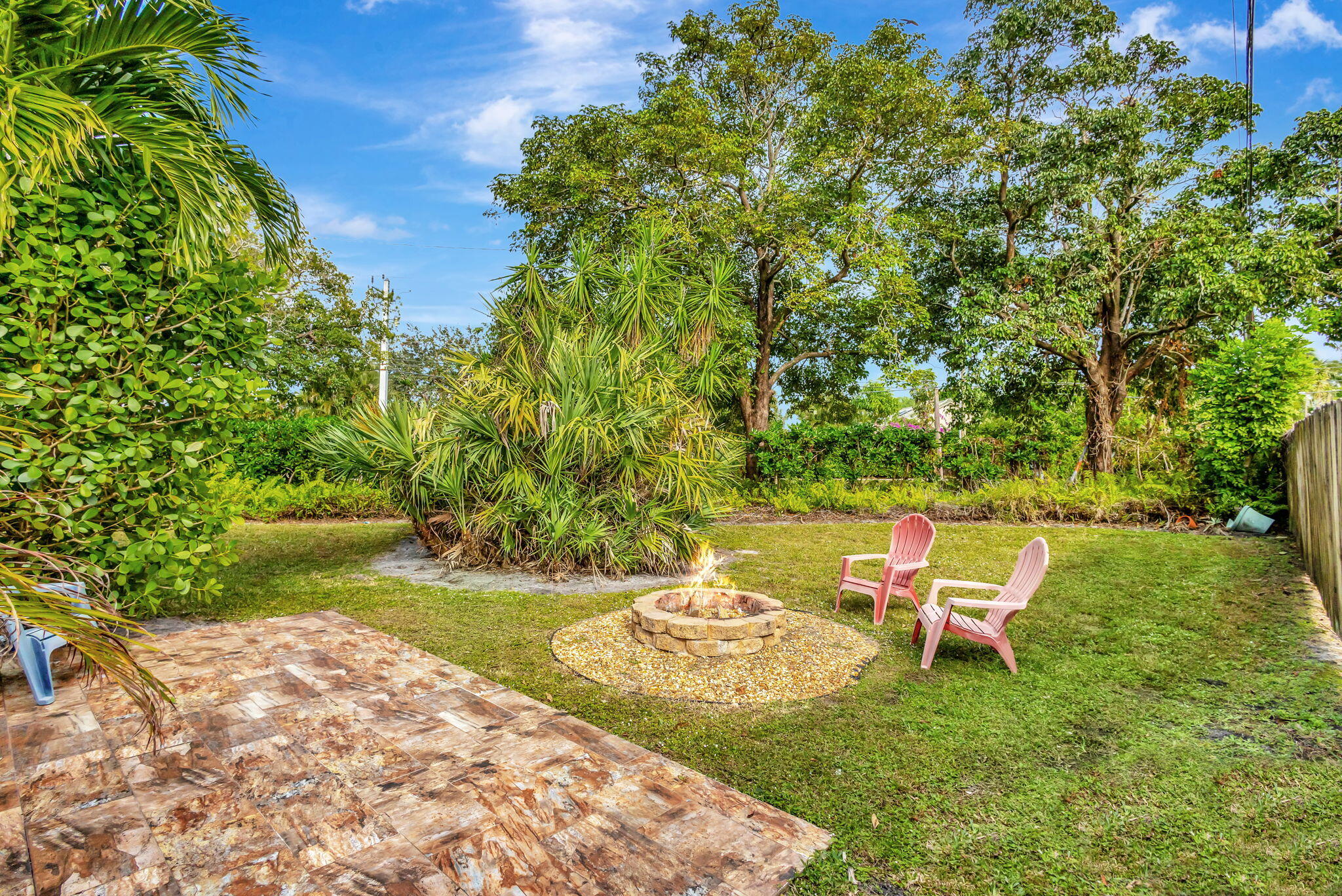 9506 Southeast River Terrace Jupiter, FL 33469 - Photo 20 of 28 Yard