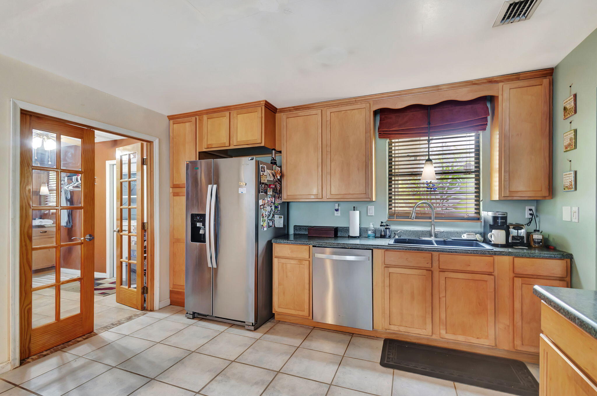 9506 Southeast River Terrace Jupiter, FL 33469 - Photo 6 of 28 Kitchen