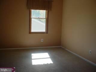 29 Chilton Road Langhorne, PA 19047 - Photo 5 of 6 Gallery Image 5