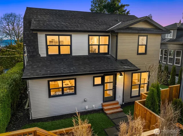 $1,489,950 | 919 23rd Avenue East, Unit A, Seattle, WA 98112