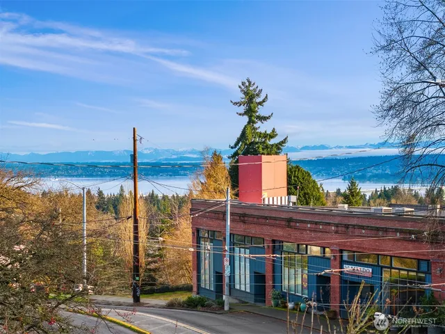 $1,489,950 | 919 23rd Avenue East, Unit A, Seattle, WA 98112