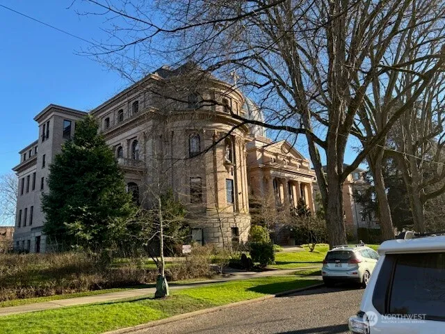 $1,489,950 | 919 23rd Avenue East, Unit A, Seattle, WA 98112