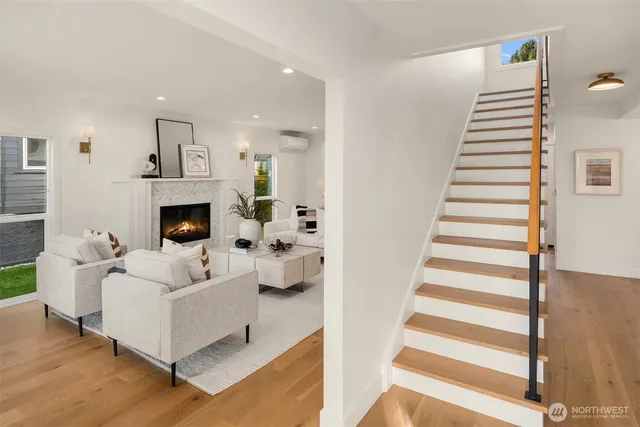 $1,489,950 | 919 23rd Avenue East, Unit A, Seattle, WA 98112