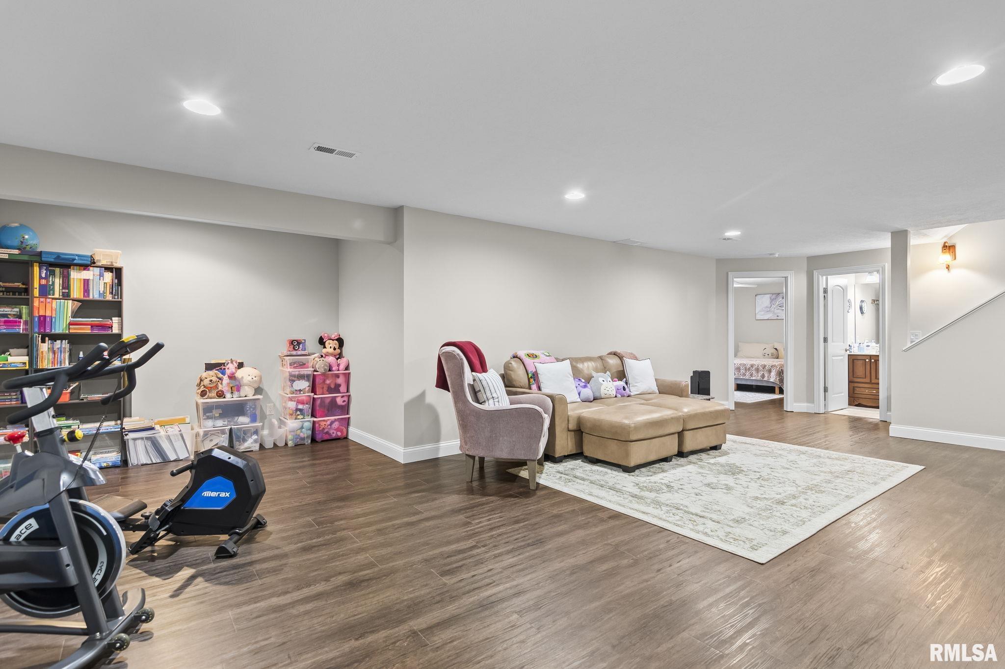 2705 Johnathan Place Springfield, IL 62711 - Photo 31 of 45 Gallery Image 31