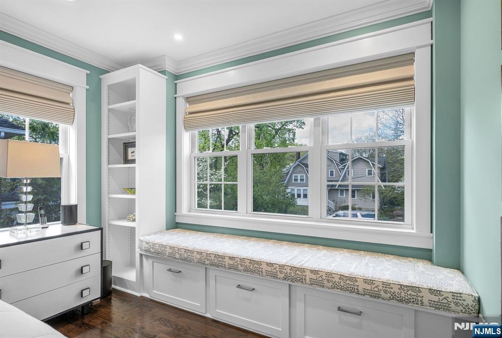 159 Hampton Place Ridgewood, NJ 07450 - Photo 31 of 50