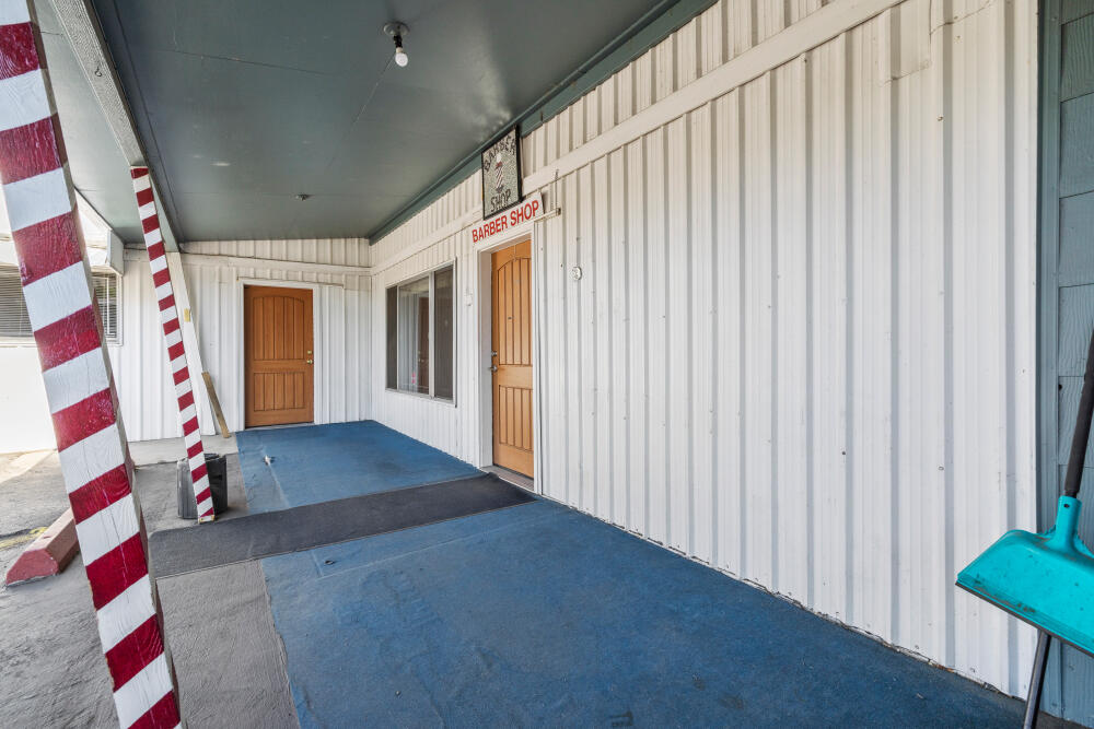 1633 Division Street Klamath Falls, OR 97601 - Photo 53 of 69 1633DivisionSt-44