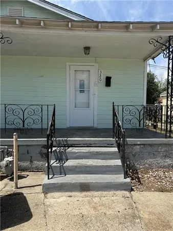 $1,200 | 320 Marrero Road, Marrero, LA 70072