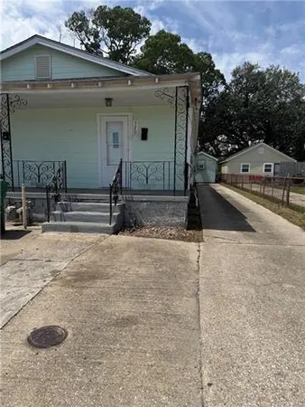 $1,200 | 320 Marrero Road, Marrero, LA 70072