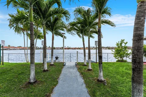 $225,000 | 5706 West 26th Avenue, Unit 5706, Hialeah, FL 33016