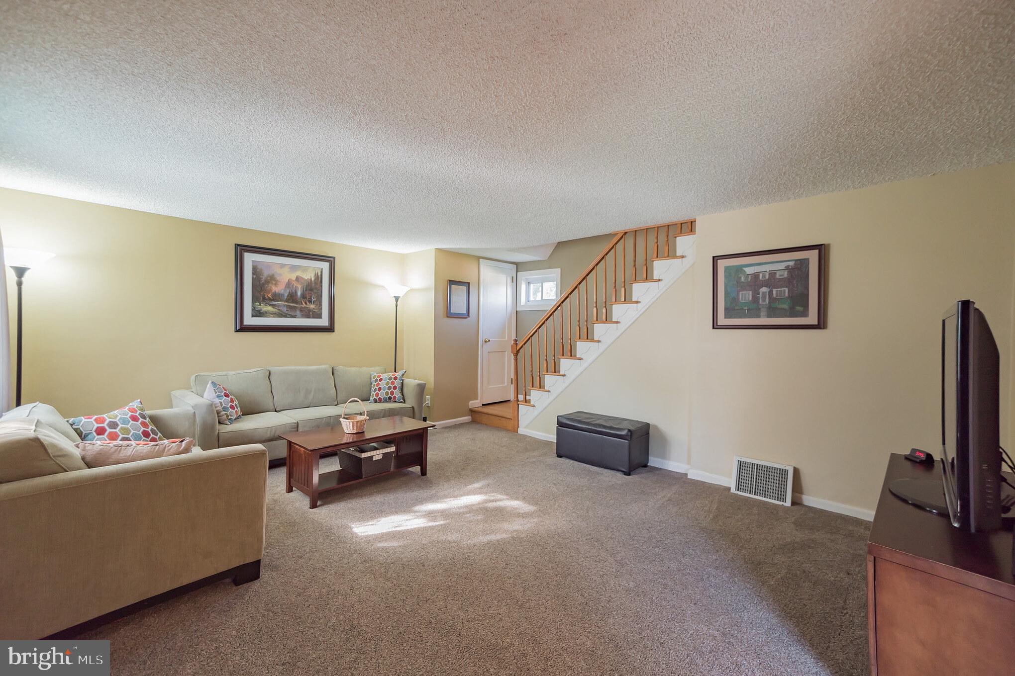 334 Gibbons Road Springfield, PA 19064 - Photo 8 of 29