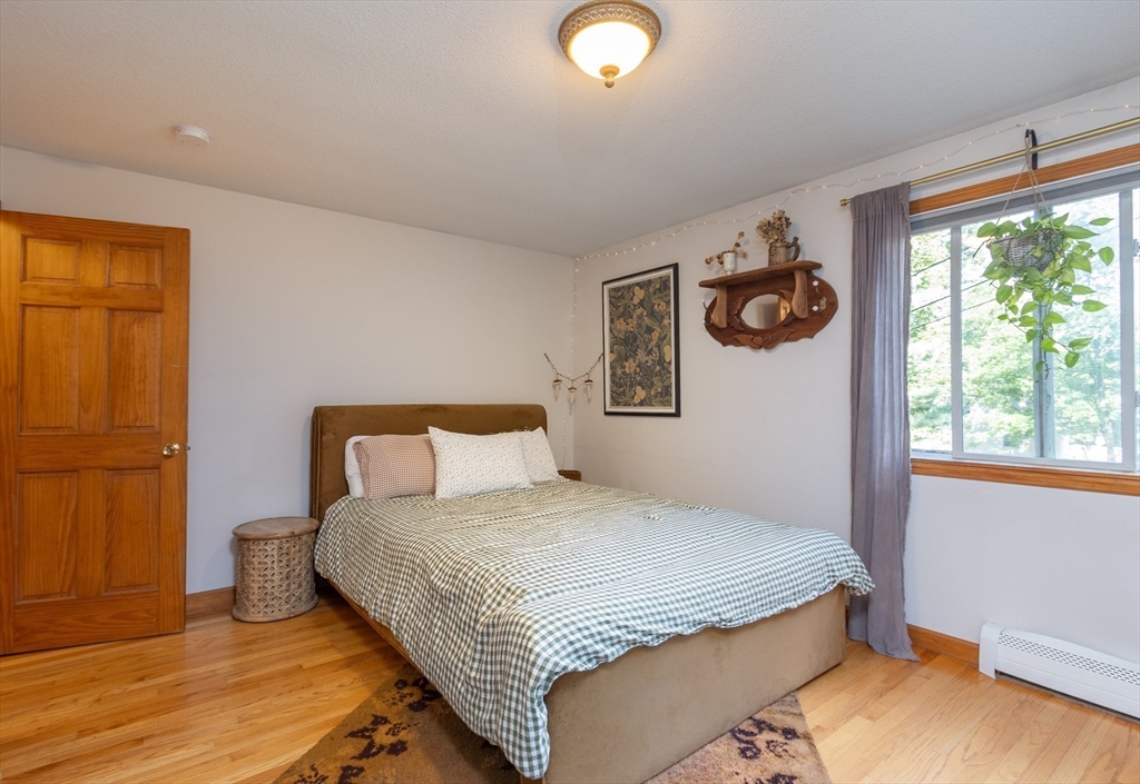 64 Leno Road Holland, MA 01521 - Photo 12 of 32 Gallery Image 12