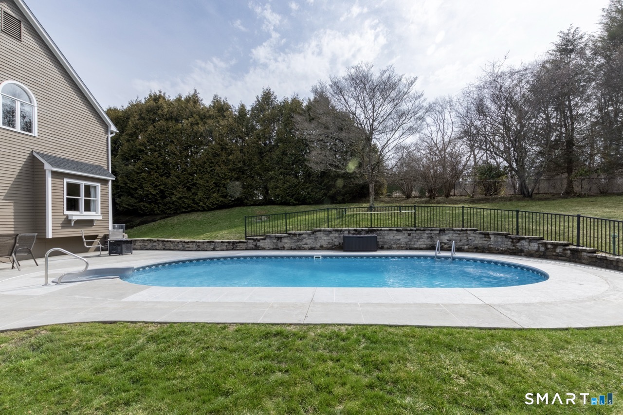 16 Shadowood Lane Trumbull, CT 06611 - Photo 32 of 39