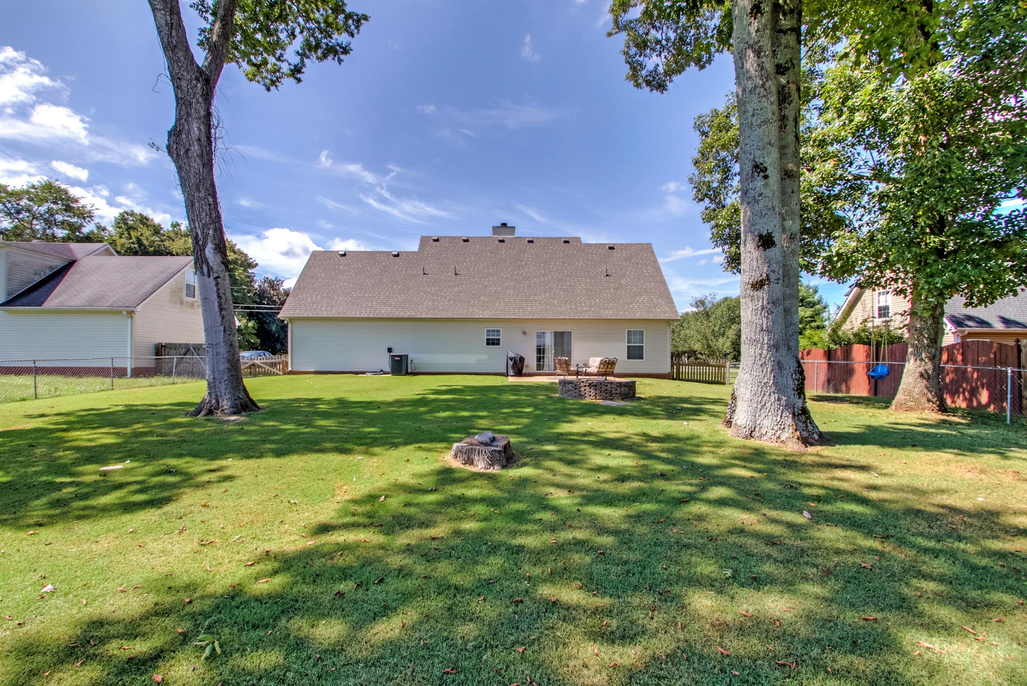 693 Crescent Road Murfreesboro, TN 37128 - Photo 22 of 23 a view of house with garden