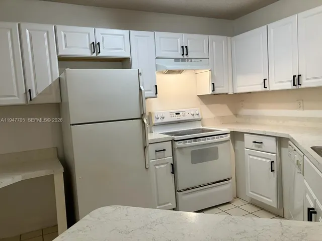 $1,950 | 4035 West McNab Road, Unit F104, Pompano Beach, FL 33069