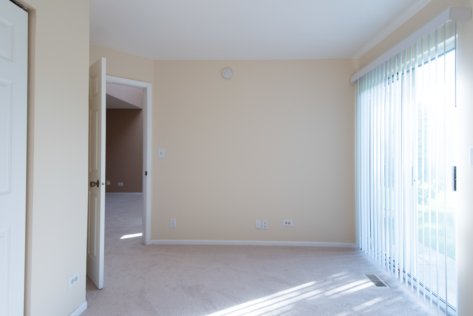 1201 Ranchview Court Buffalo Grove, IL 60089 - Photo 13 of 25 a view of an empty room with a window
