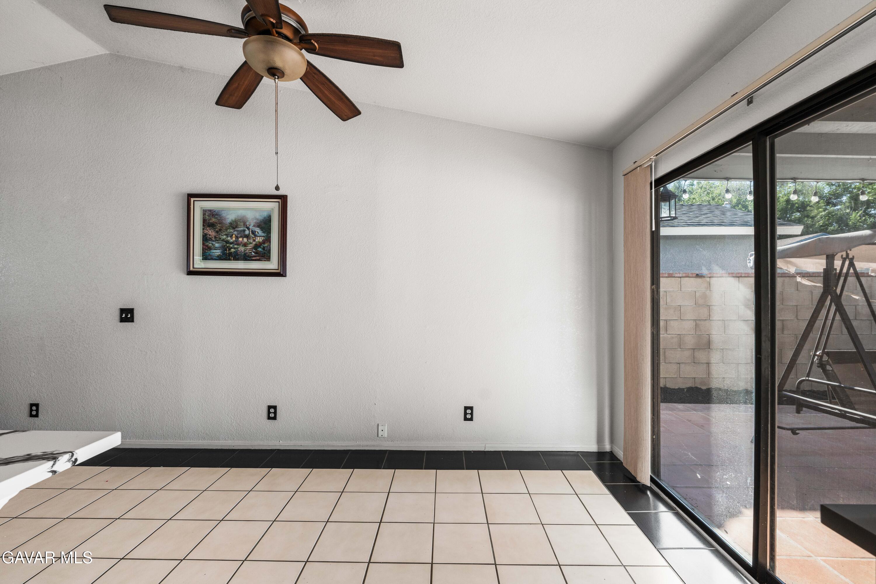5241 East Ave R 12 Palmdale, CA 93552 - Photo 16 of 48 E Ave R12-14
