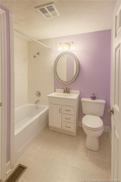 6566 Bend Of River Road Road Dunn, NC 28334 - Photo 14 of 20 a bathroom with a toilet sink vanity tub and mirror