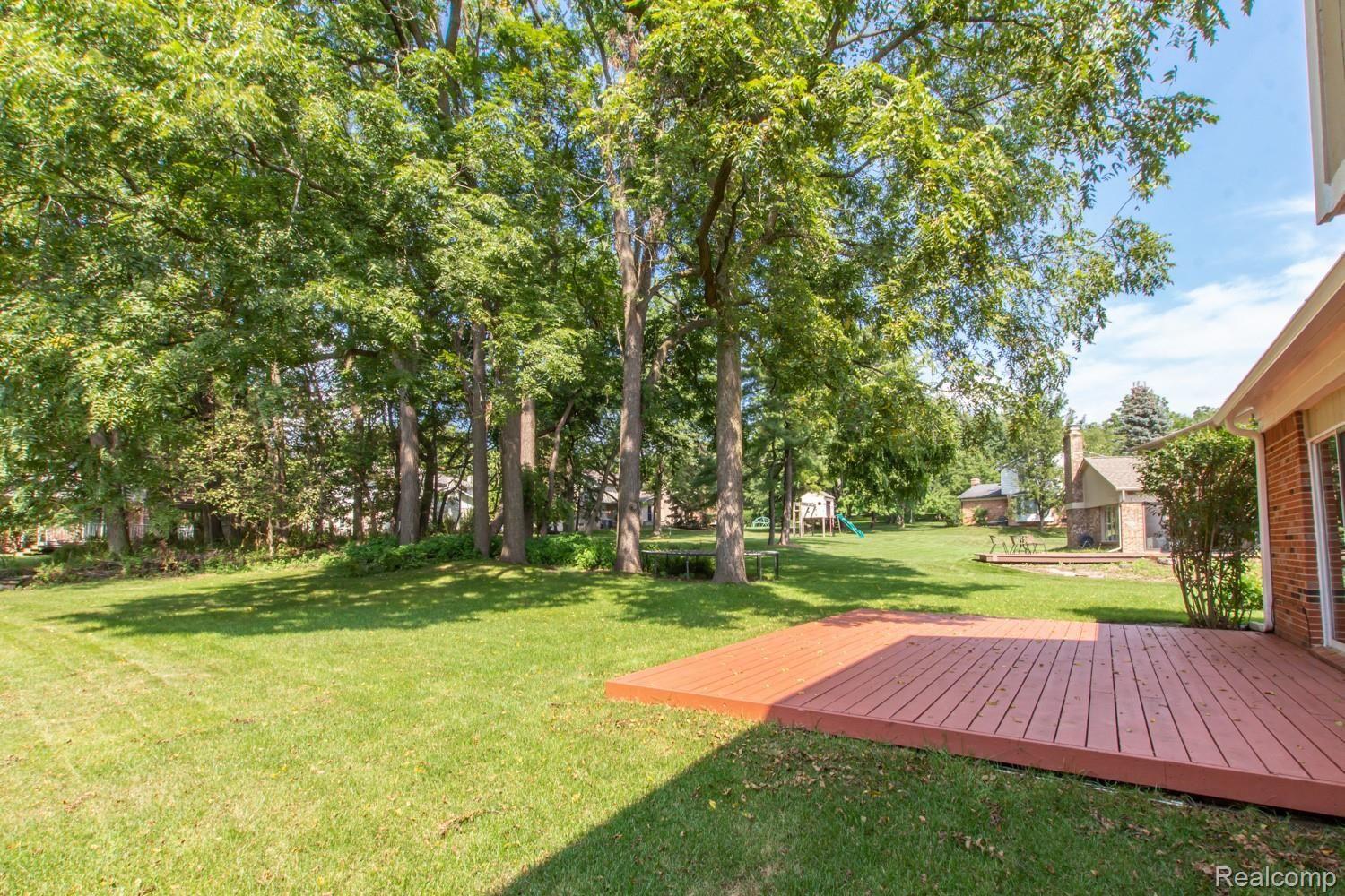1801 Charm Court Rochester, MI 48306 - Photo 5 of 25 01 outdoor 8.jpg