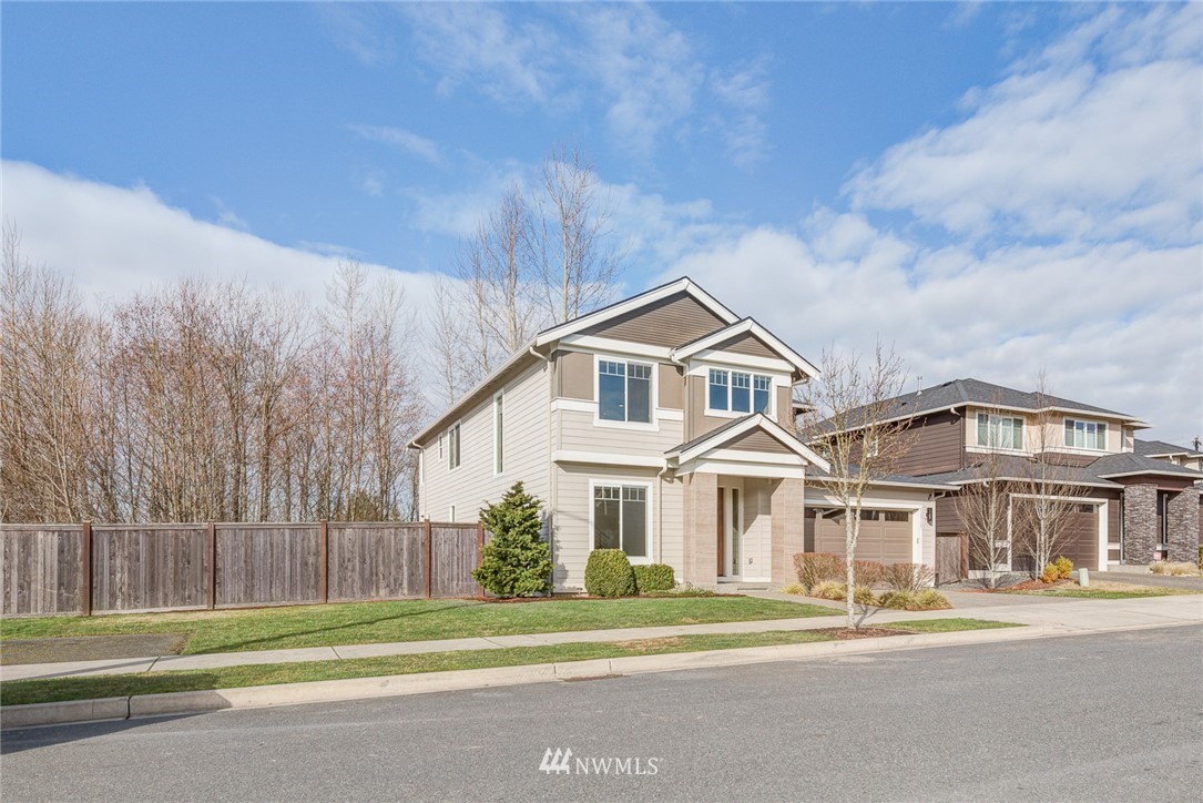 16918 40th Avenue Southeast Bothell, WA 98012 - Photo 3 of 39 Gallery Image 3