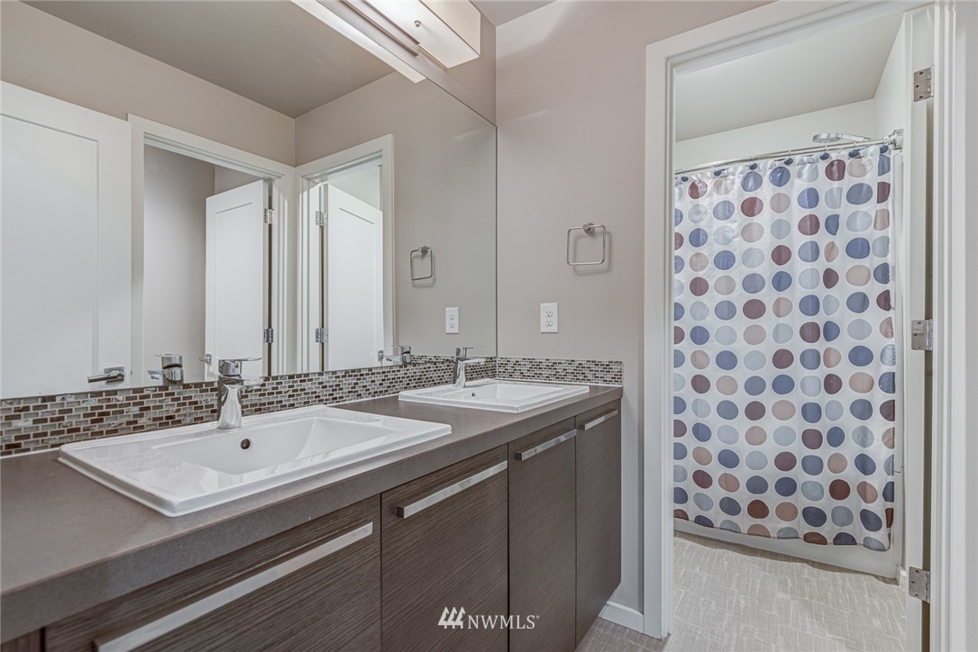 16918 40th Avenue Southeast Bothell, WA 98012 - Photo 32 of 39 Gallery Image 32