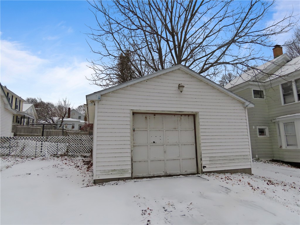 75 Niagara Street Oswego, NY 13126 - Photo 5 of 11