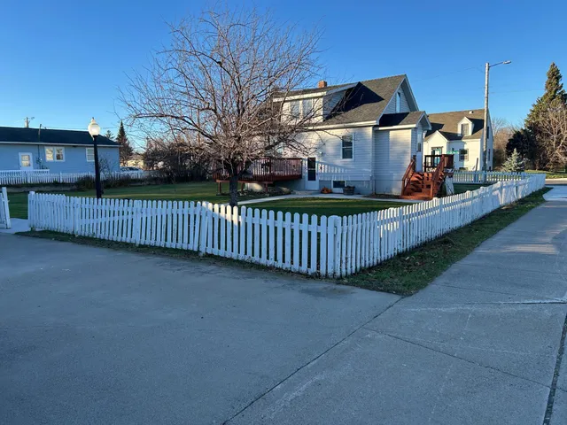 $219,000 | 517 1st Street Northeast, Deer River, MN 56636