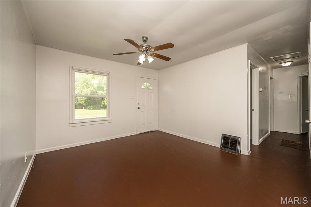 428 Crawford Road St. Louis, MO 63137 - Photo 8 of 30 Gallery Image 8