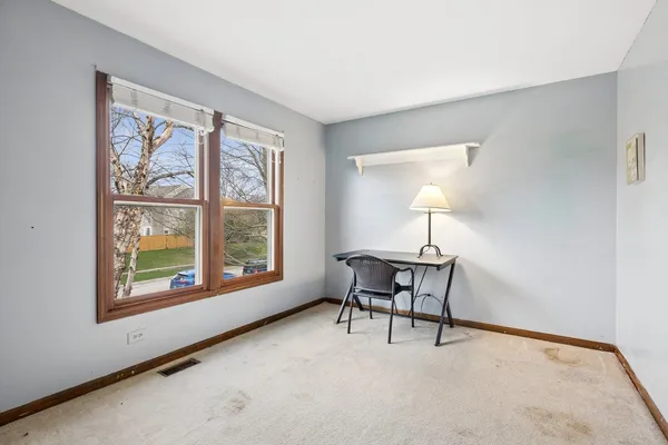 $425,000 | 1426 Trailwood Drive, Crystal Lake, IL 60014