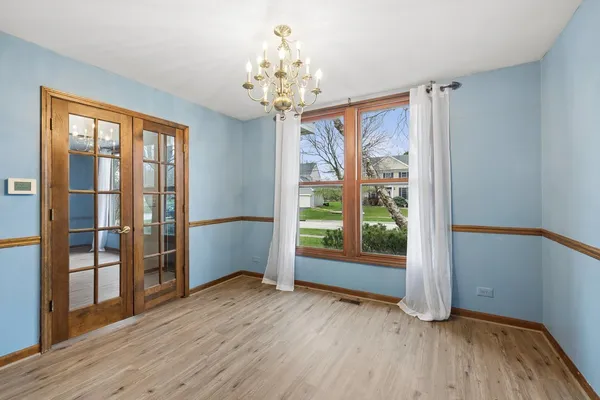 $425,000 | 1426 Trailwood Drive, Crystal Lake, IL 60014