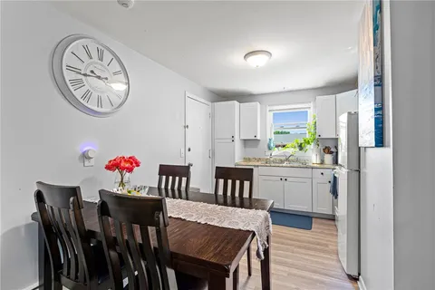 $2,300 | 70 Carroll Avenue, Unit 303, Newport, RI 02840