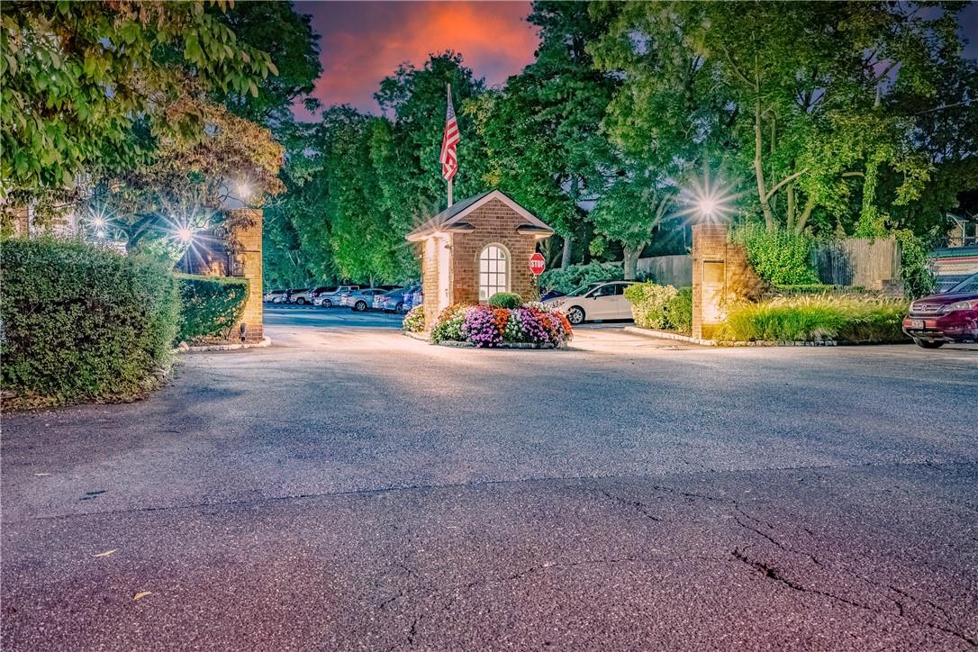 Welcome to Consulate on the Park! Rare opportunity to own a true 2BR/2BA condo in this marvelous complex!