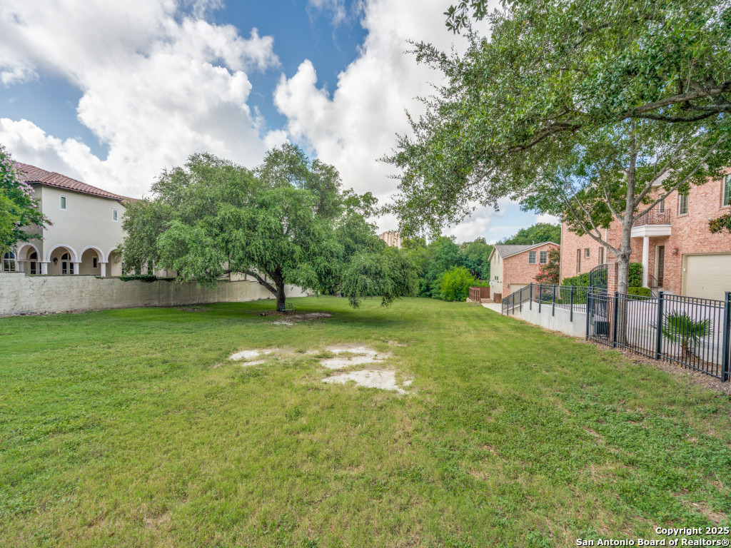 614 Terrell Road Terrell Hills, TX 78209 - Photo 8 of 8