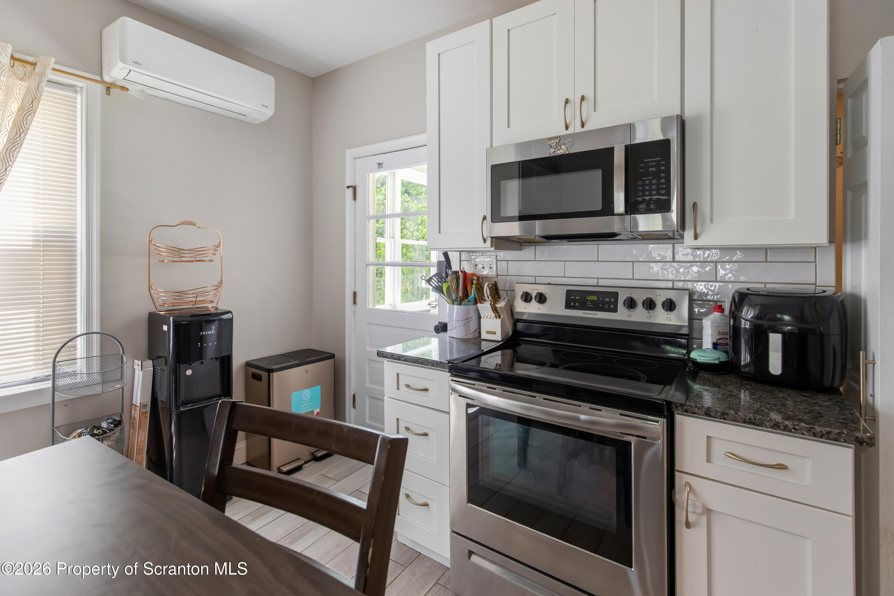 1175 West Elm Street Scranton, PA 18504 - Photo 10 of 28 Kitchen