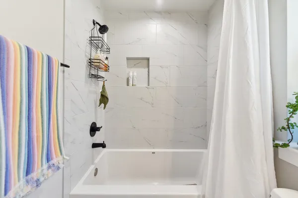 $2,395 | 25 Woodacre Drive, Wimberley, TX 78676