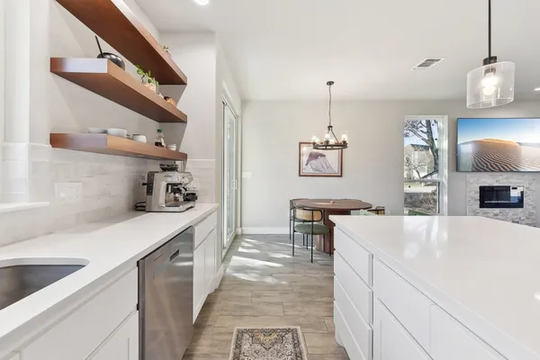 $2,395 | 25 Woodacre Drive, Wimberley, TX 78676