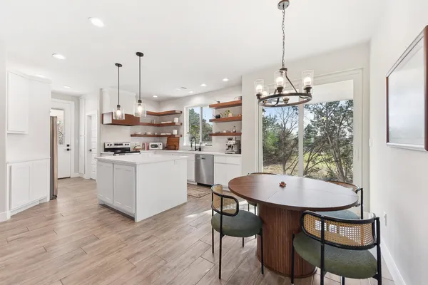 $2,395 | 25 Woodacre Drive, Wimberley, TX 78676