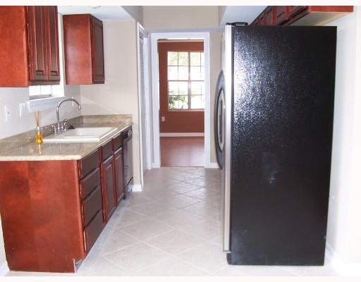 1025 South Bayou Road Kenner, LA 70065 - Photo 5 of 8 Gallery Image 5