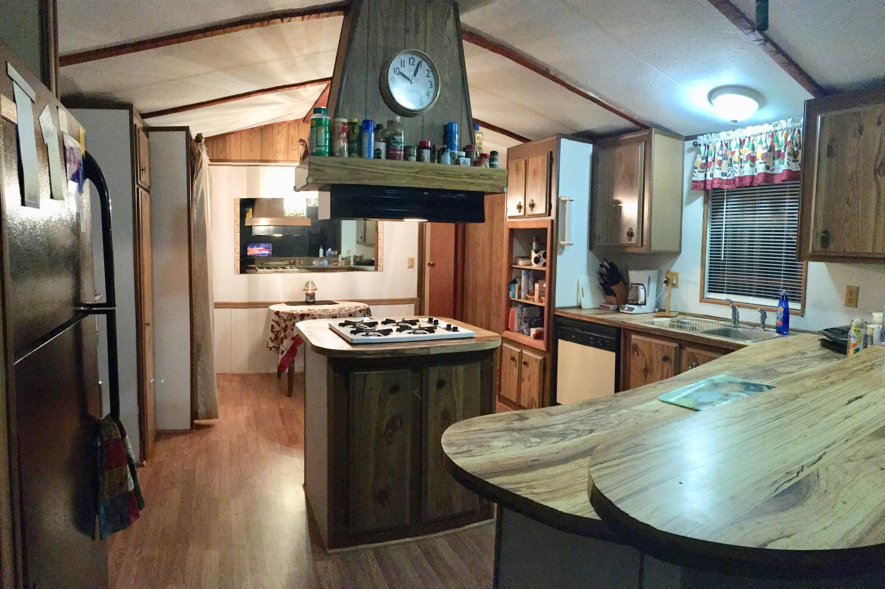 Kitchen with Gas Cooktop