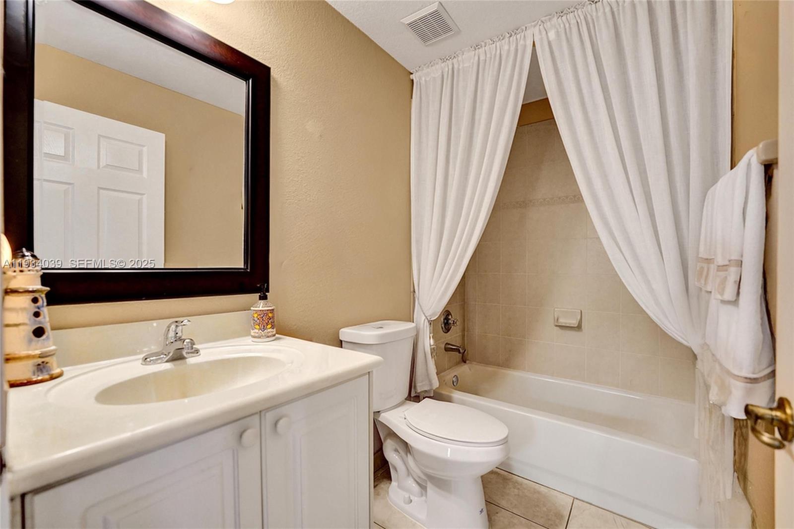 5337 Southwest 131st Terrace Miramar, FL 33027 - Photo 18 of 32 3rd Full bathroom on First Floor