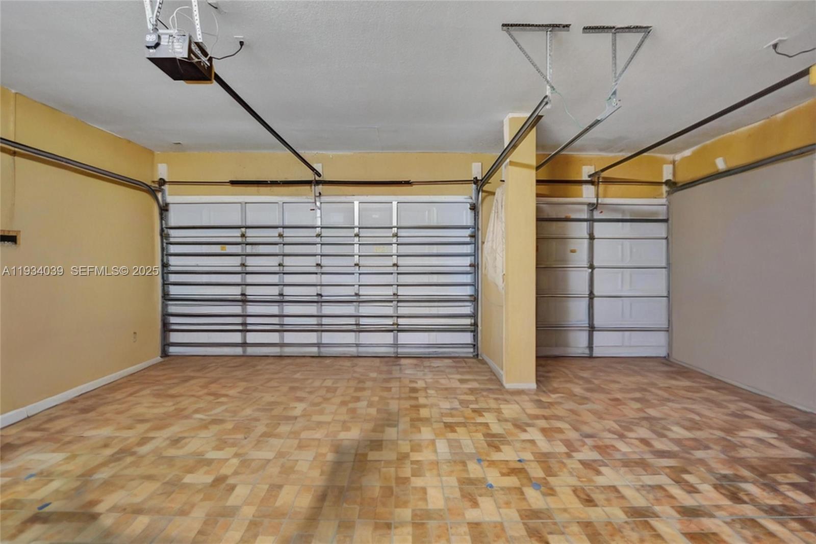 5337 Southwest 131st Terrace Miramar, FL 33027 - Photo 26 of 32 3 car garage