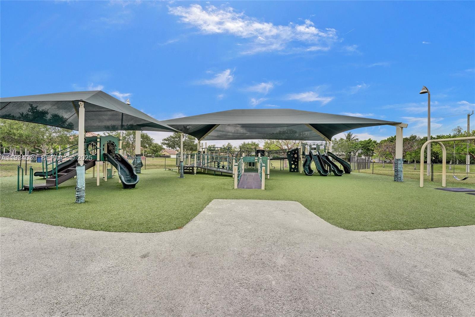 5337 Southwest 131st Terrace Miramar, FL 33027 - Photo 31 of 32 Community park